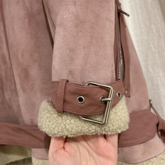Pink oversized shearling moto jacket - Picture 7 of 8